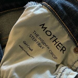 MOTHER
INSIDER CROP
Step Fray